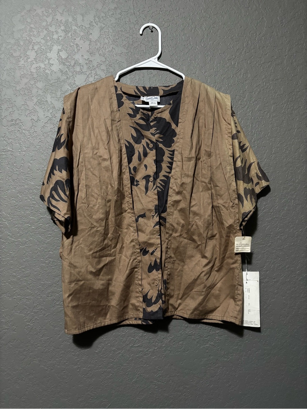 NWT Vintage Saint Clair Neutral Brown and Black Patterned Short Sleeve Button